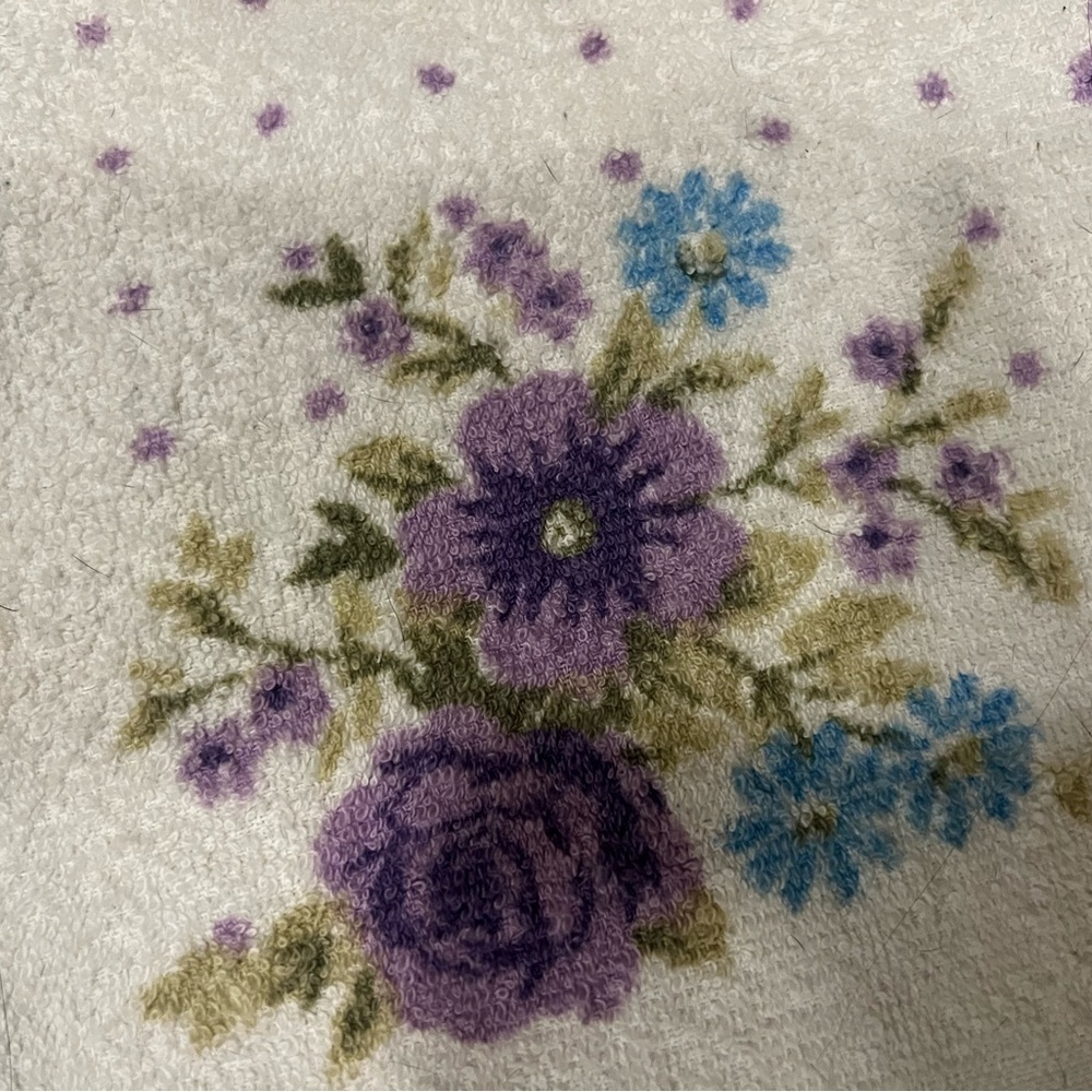 Hand towel - Picture 2 of 3